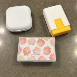 Cute Design Contact lens storage case for travel or color contacts